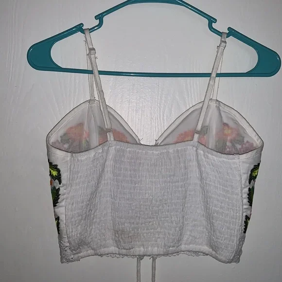 Sadie & Sage Floral Embroidered Crop Top, adjustable spaghetti strap - Picture 5 of 10